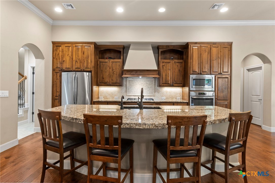 main property photo 9