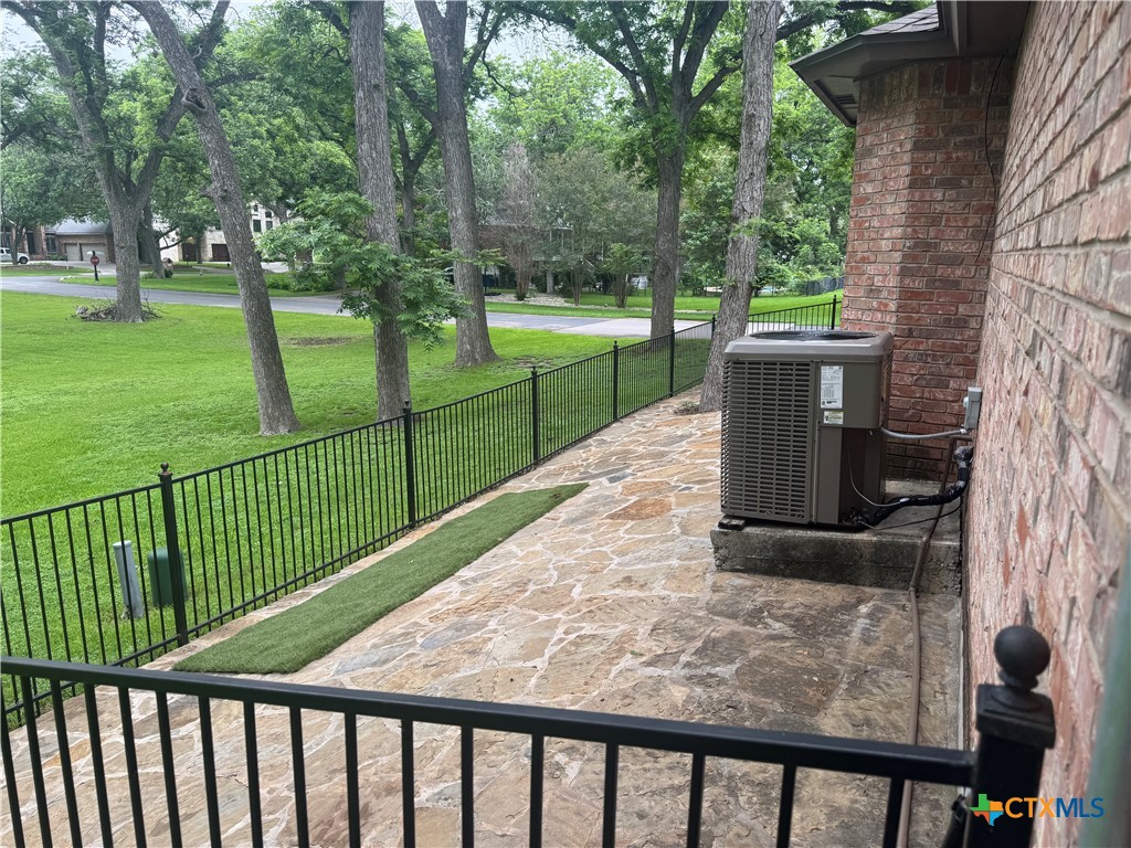 main property photo 36