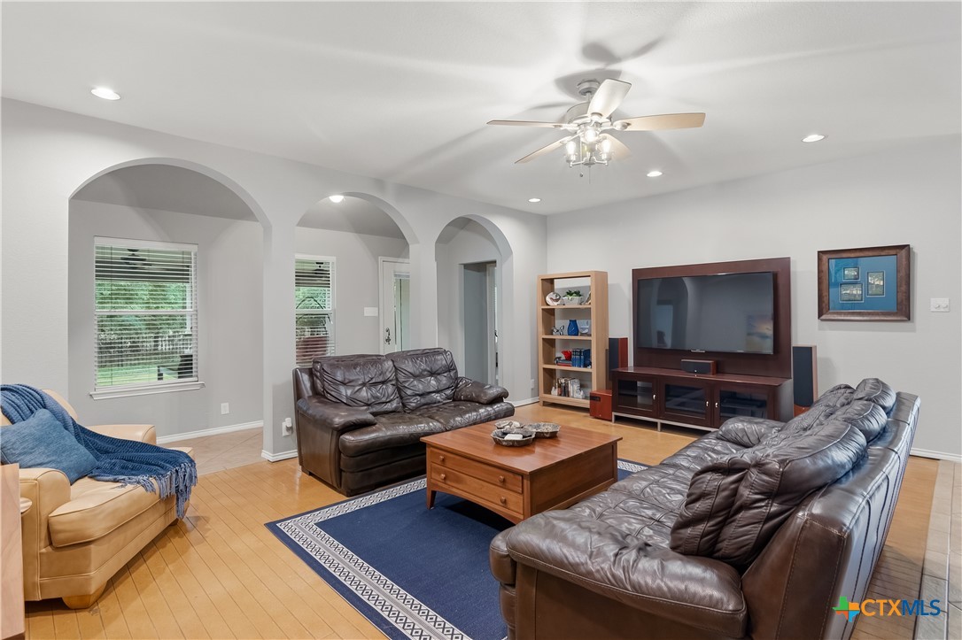 main property photo 12
