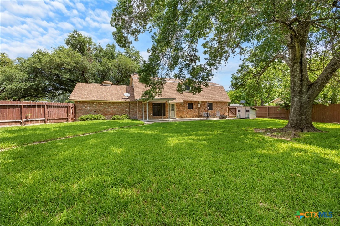 main property photo 28