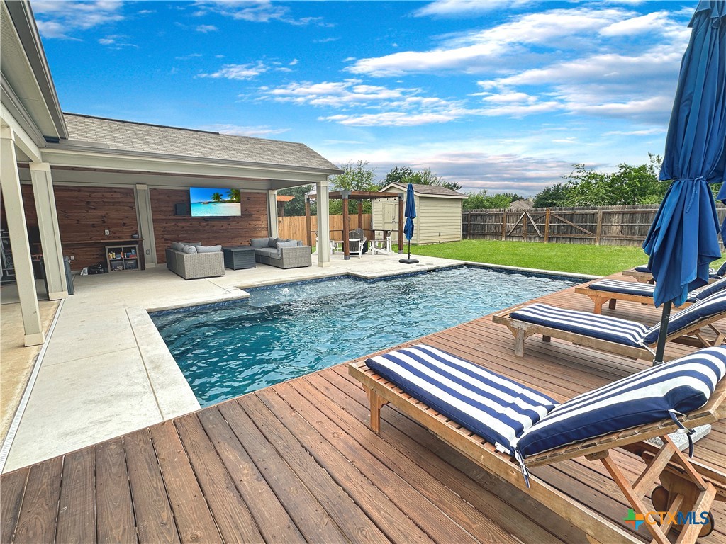 main property photo 24
