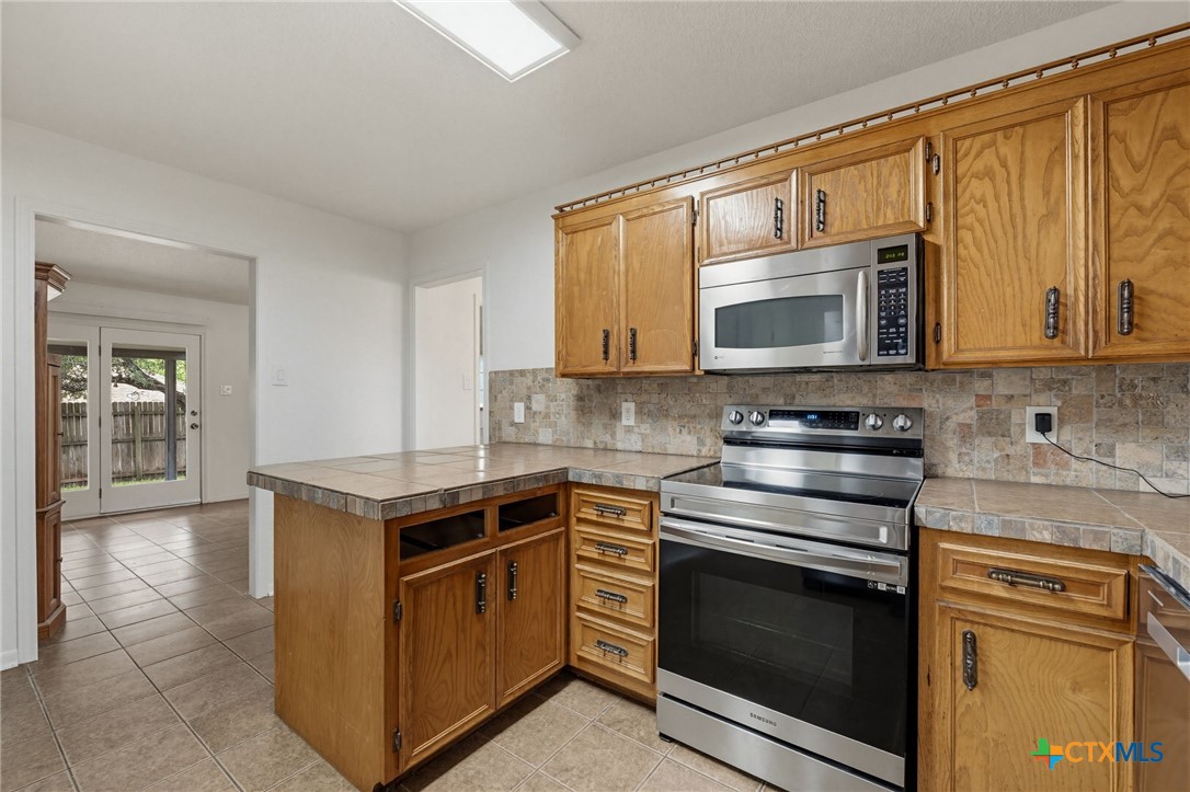 main property photo 12