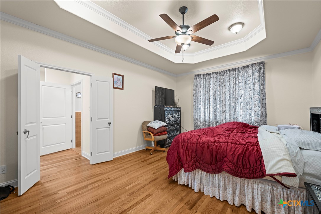 main property photo 11