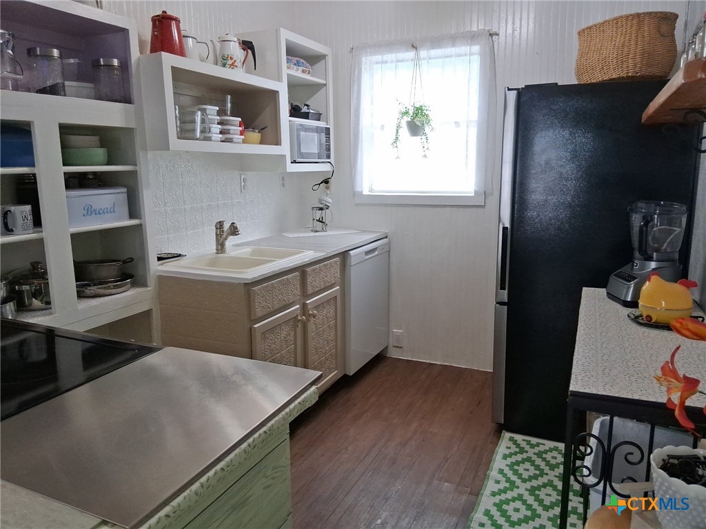main property photo 17