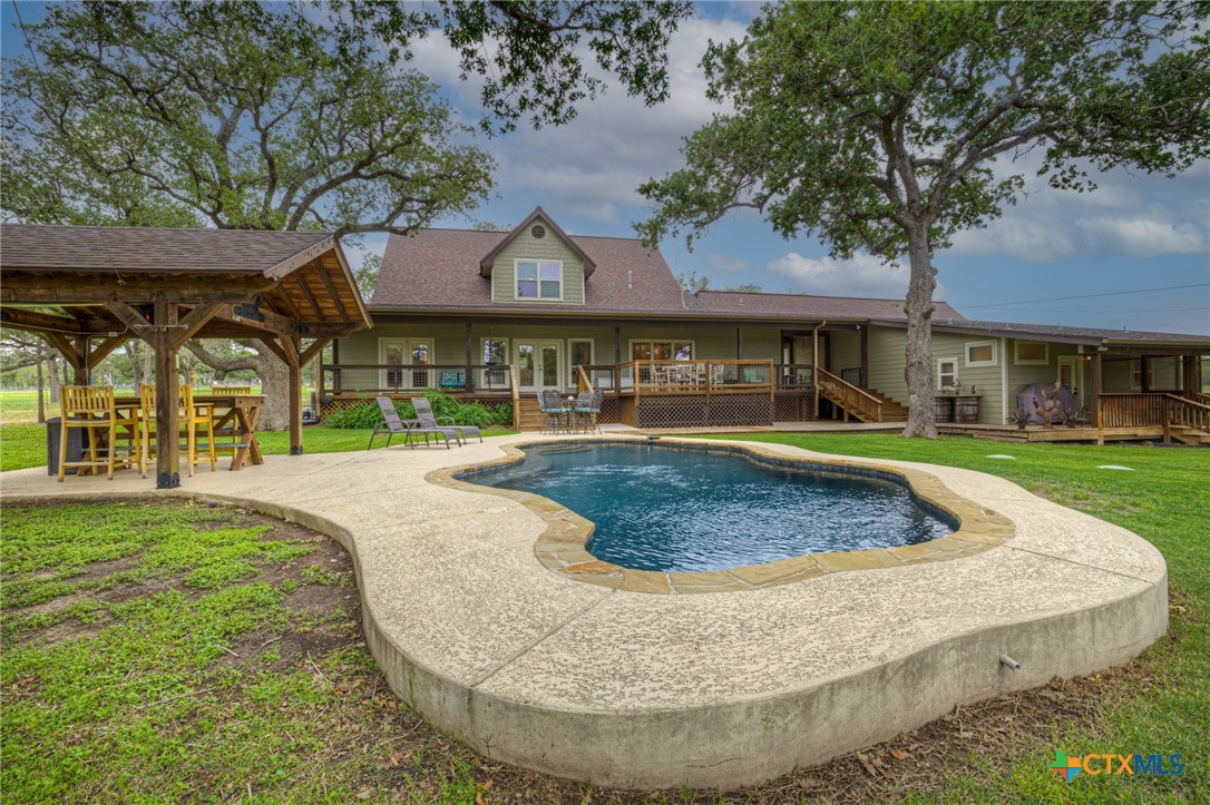 main property photo 6
