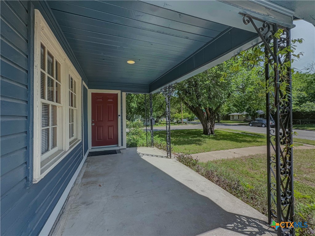 main property photo 8