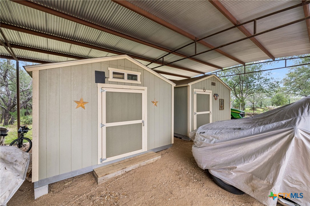 main property photo 16