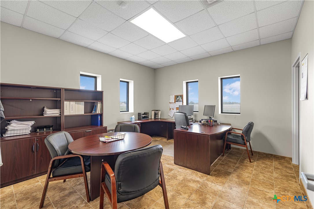 main property photo 17