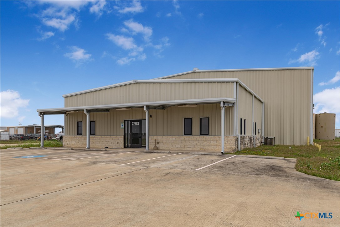 main property photo 8