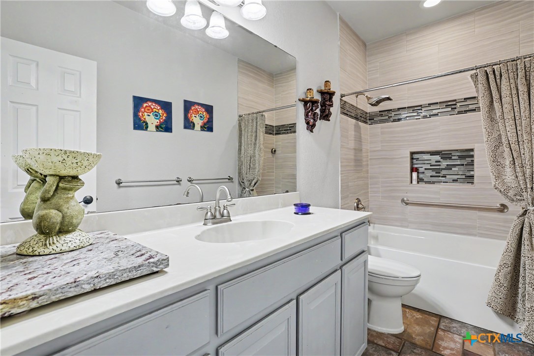 main property photo 15