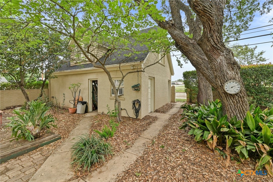 main property photo 41