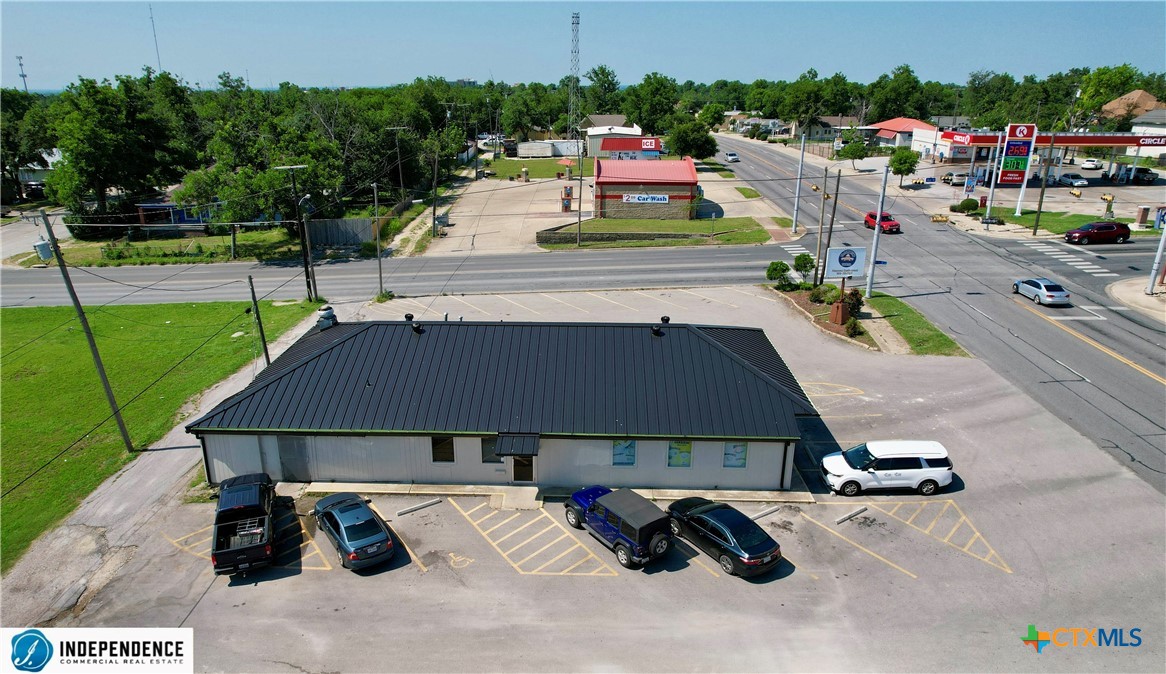 main property photo 4