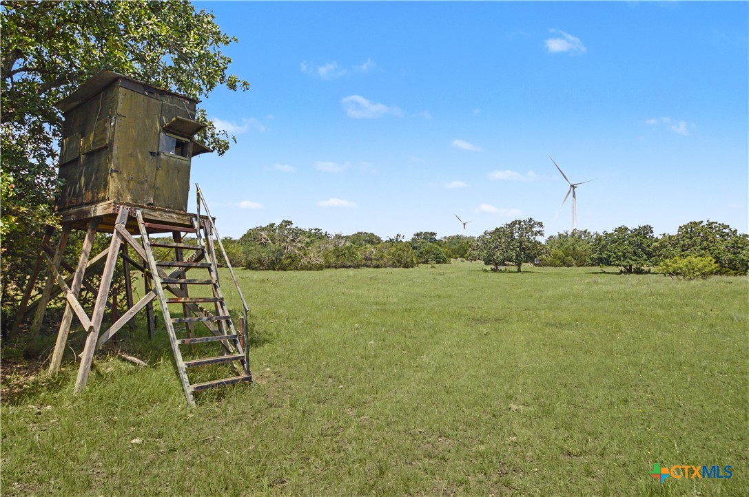 main property photo 28