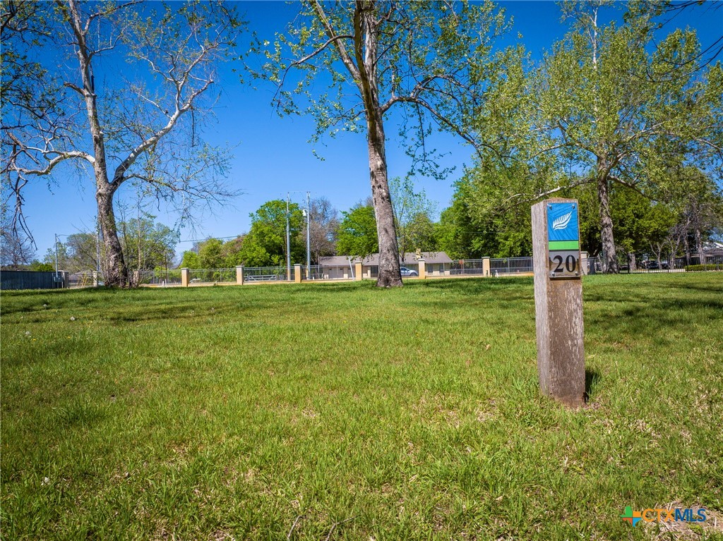 main property photo 9