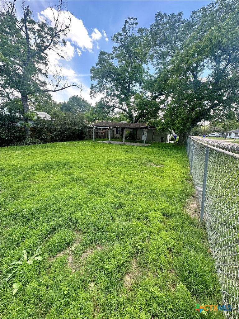 main property photo 16