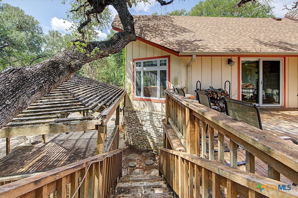 main property photo 28