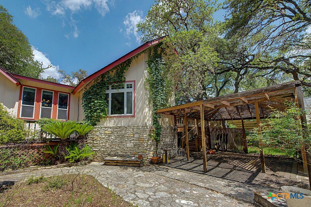 main property photo 32