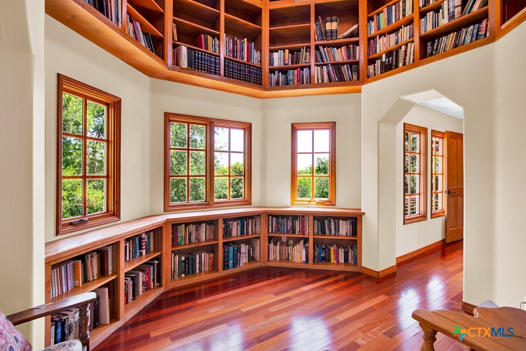 main property photo 26