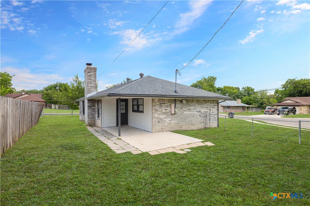 main property photo 18