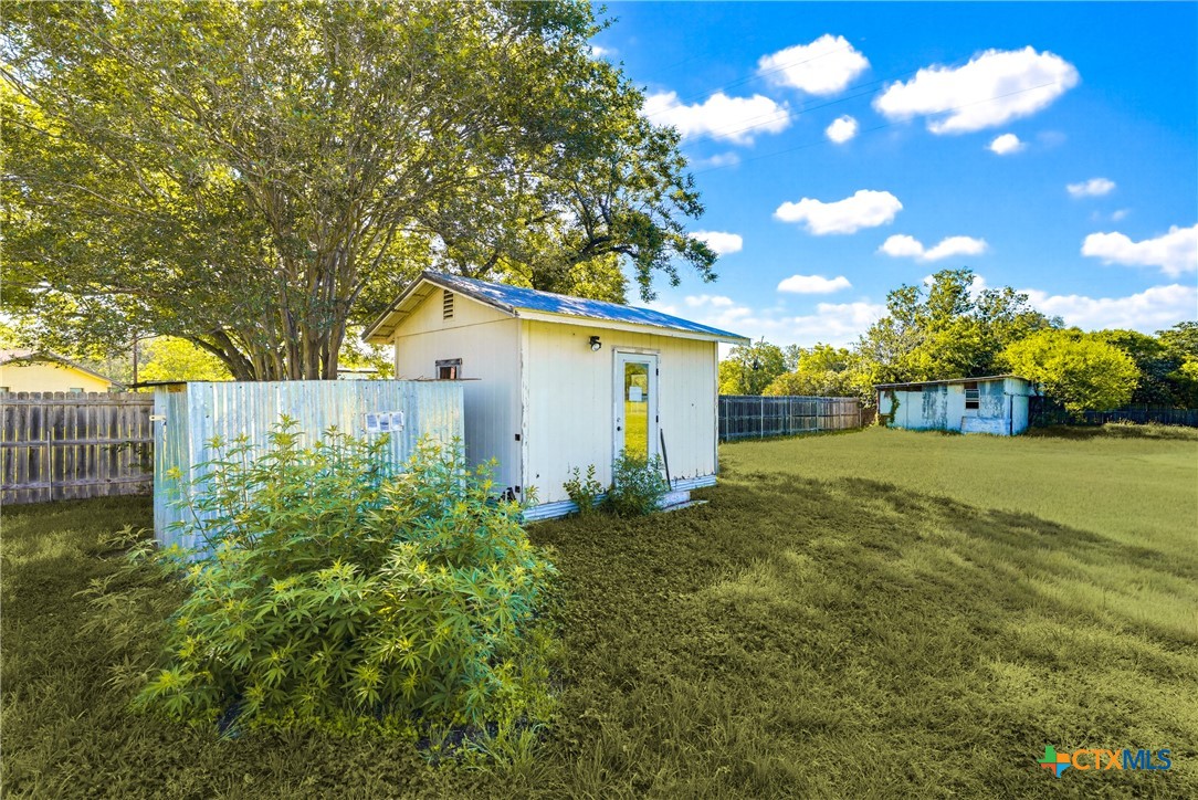 main property photo 38