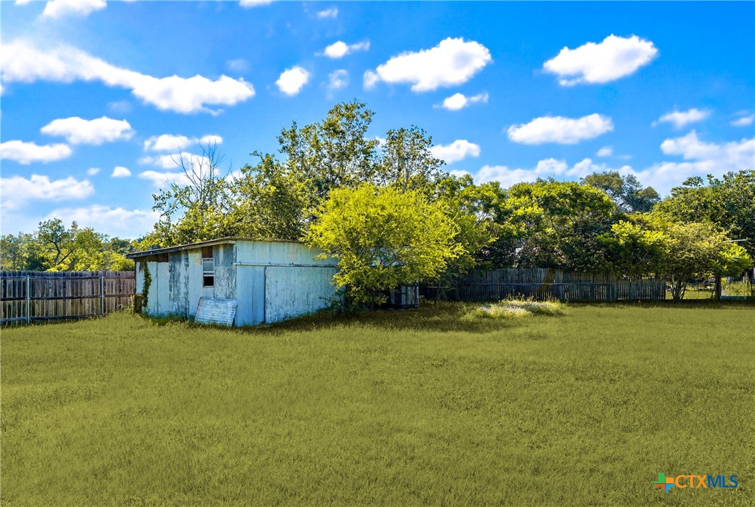 main property photo 39