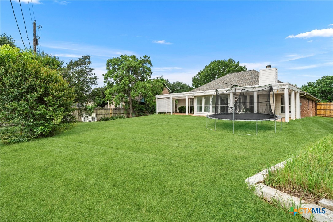 main property photo 27