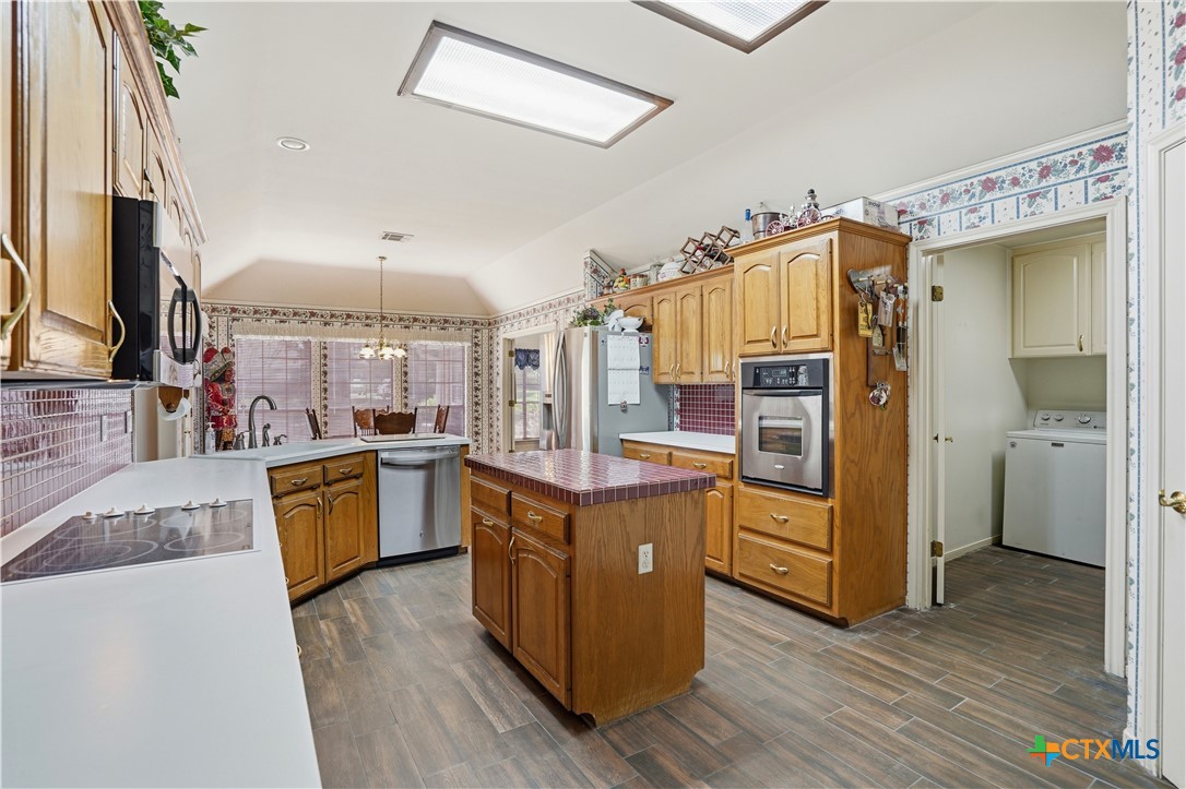 main property photo 12