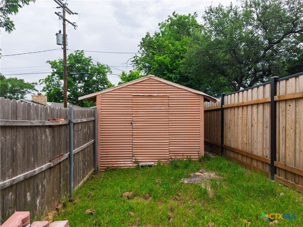 main property photo 32