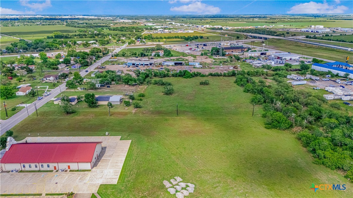 main property photo 17