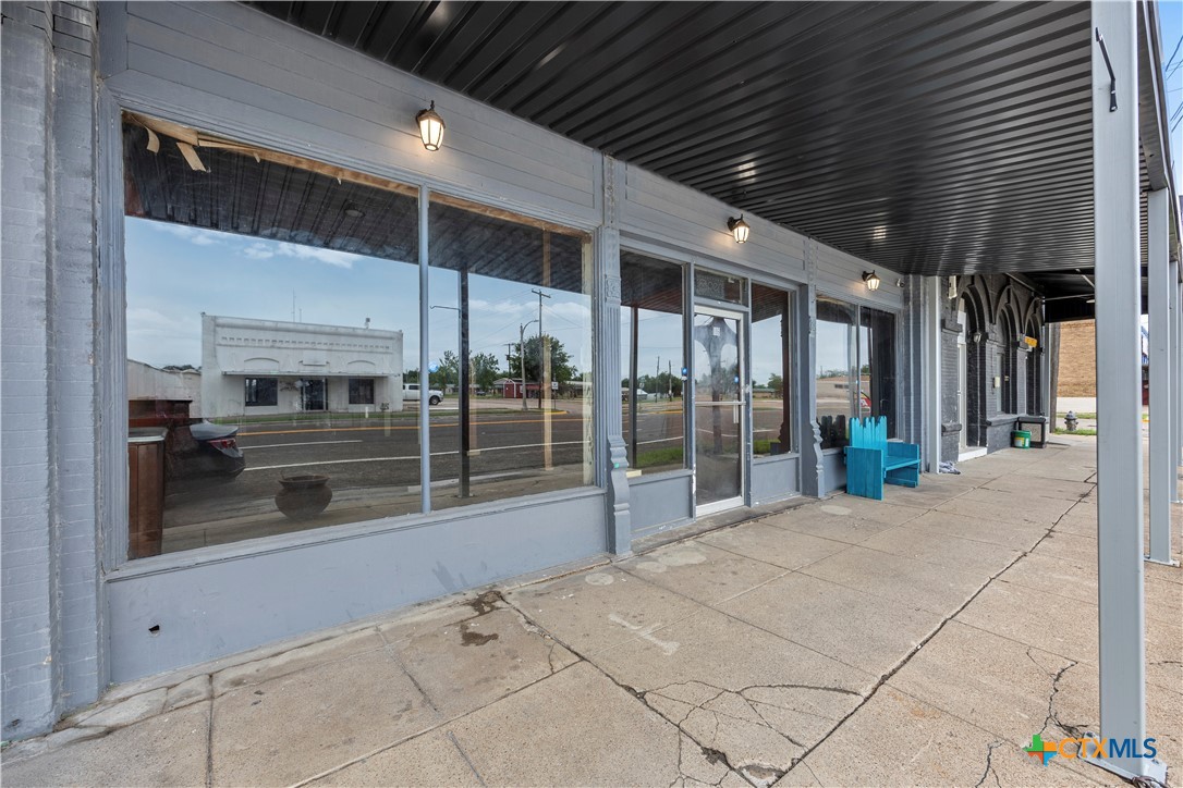 main property photo 16