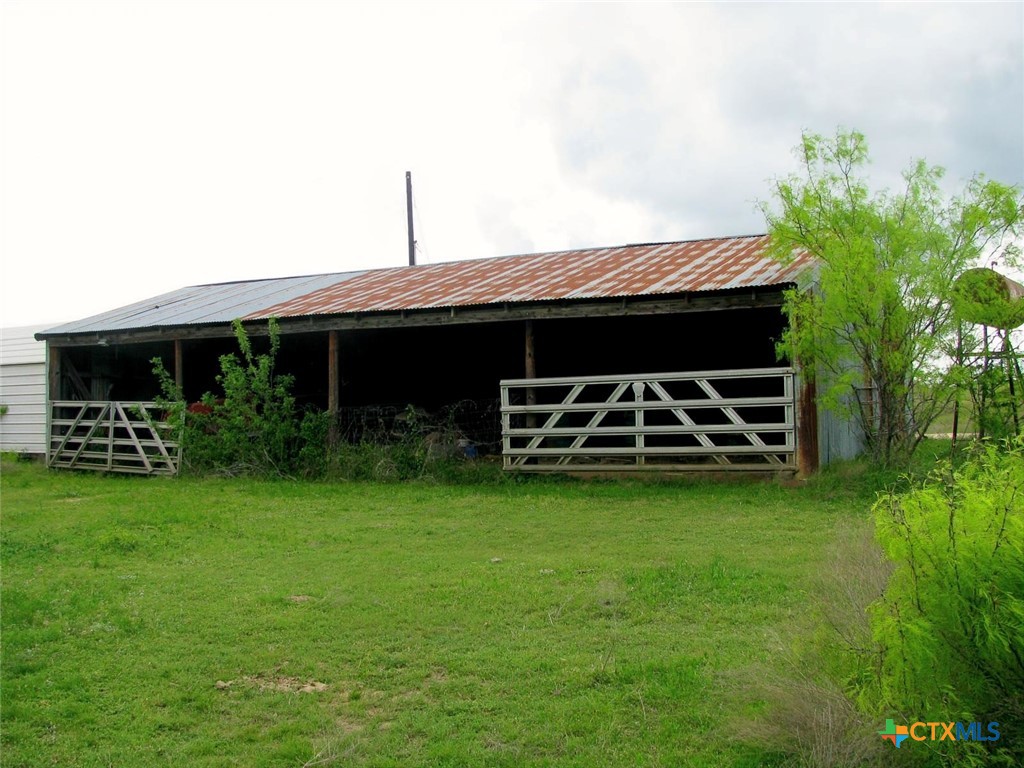 main property photo 8
