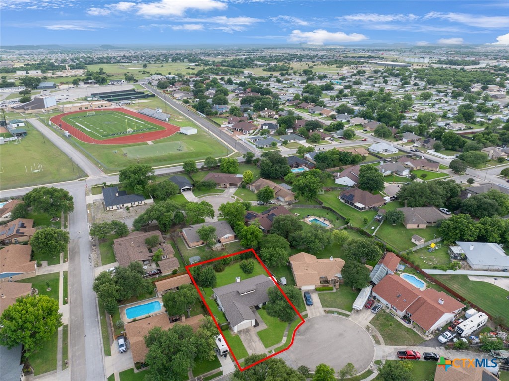 main property photo 30