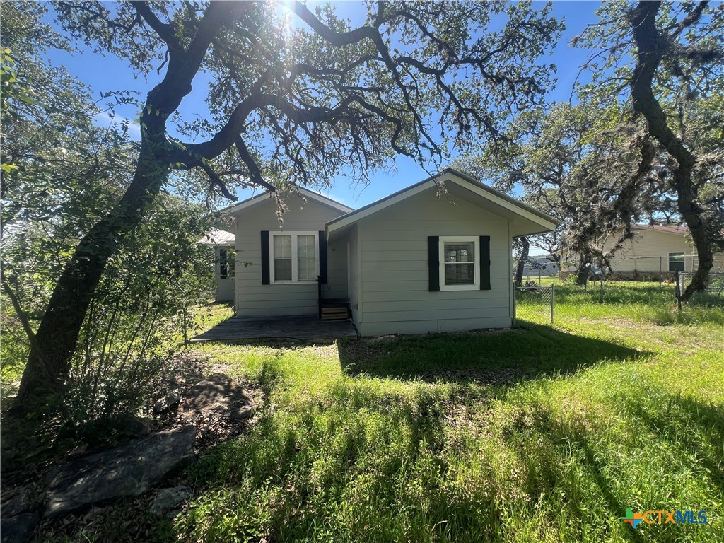 main property photo 29
