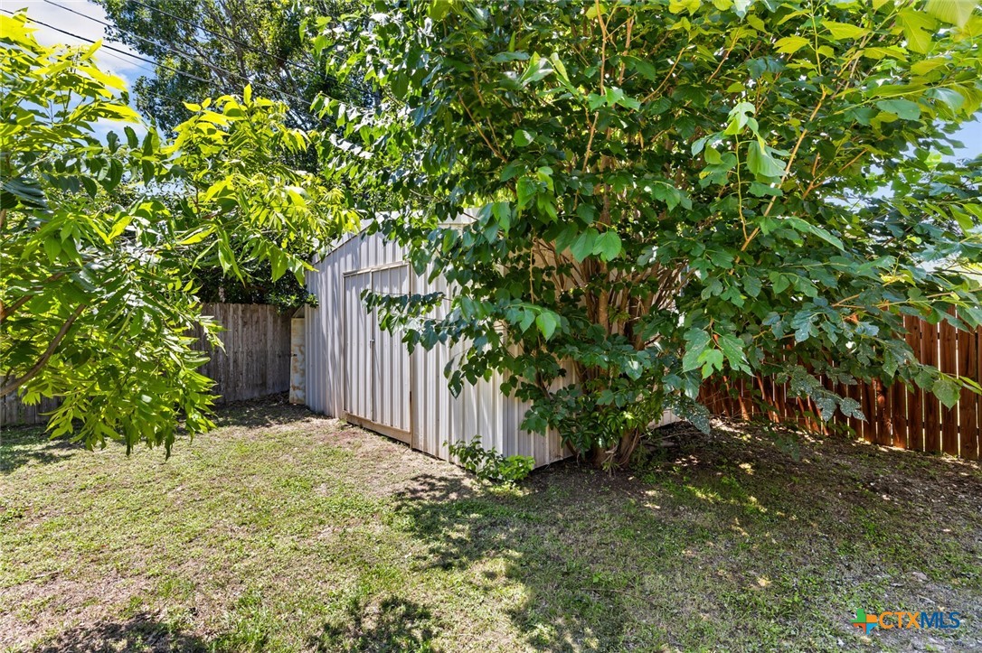 main property photo 37