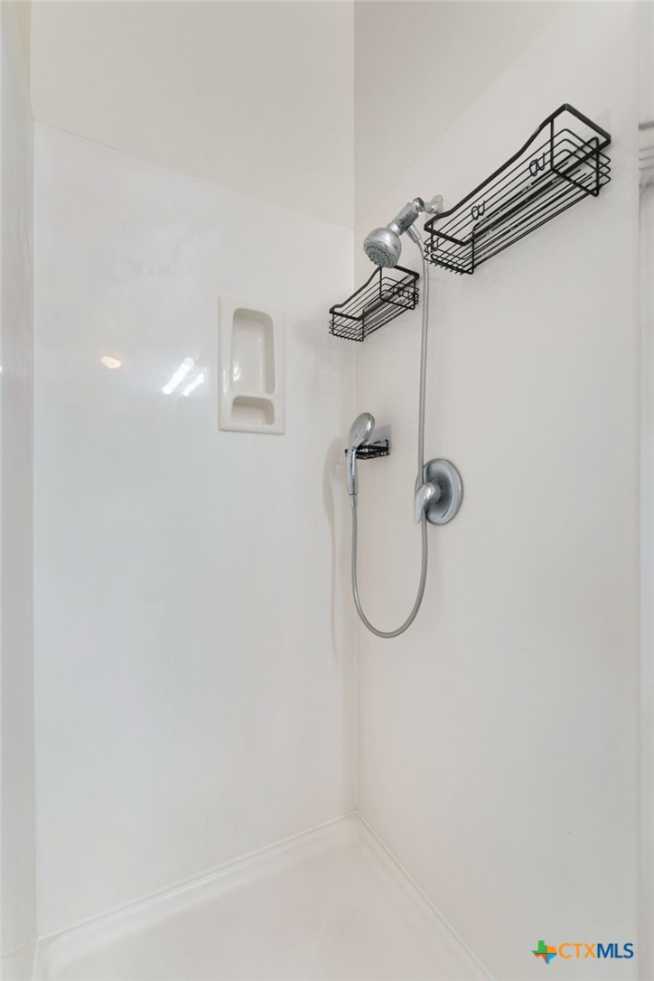 property viewer photo 15