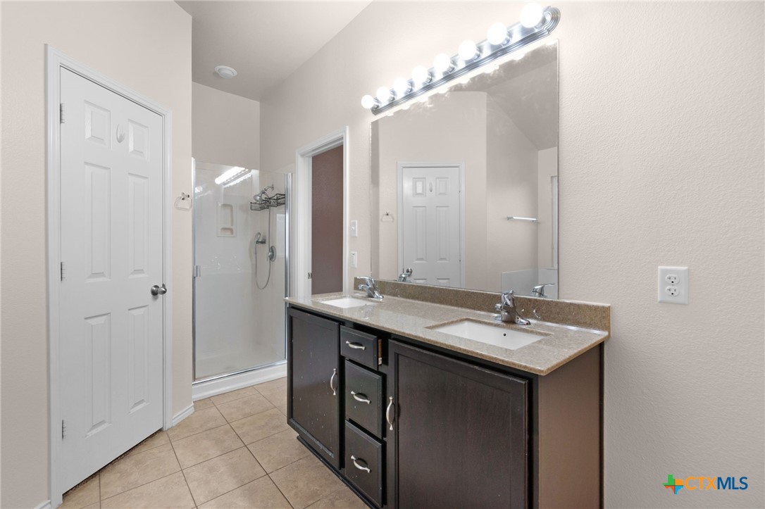 property viewer photo 17