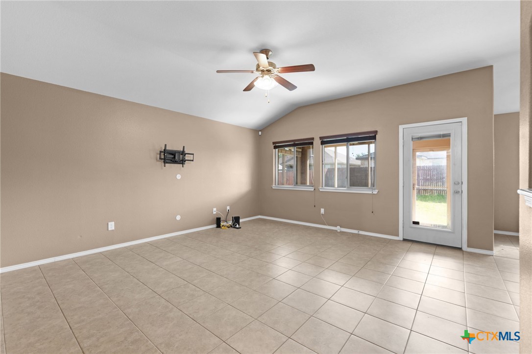 property viewer photo 7