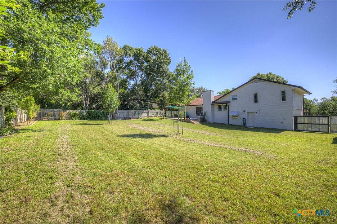 main property photo 32