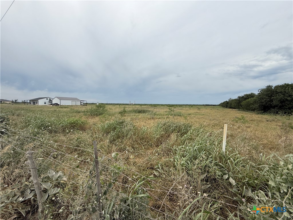 main property photo 11