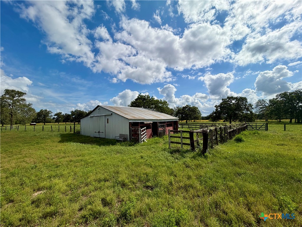 main property photo 10