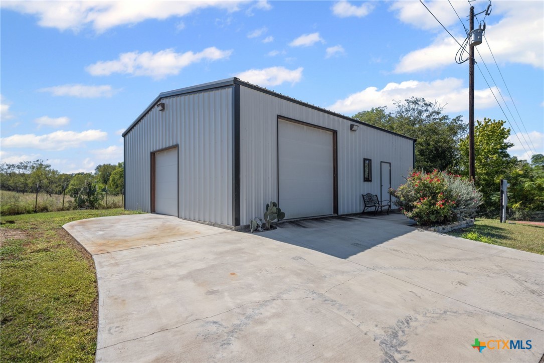 main property photo 39