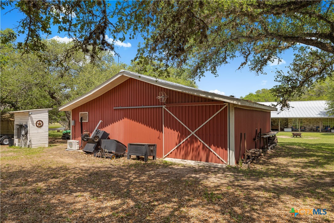 main property photo 31