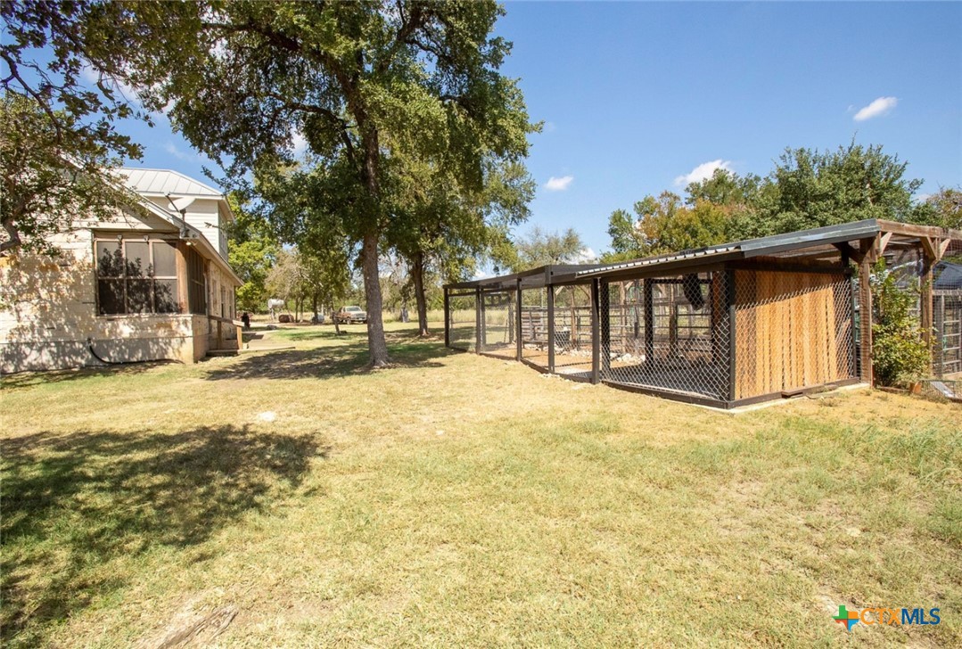 main property photo 28