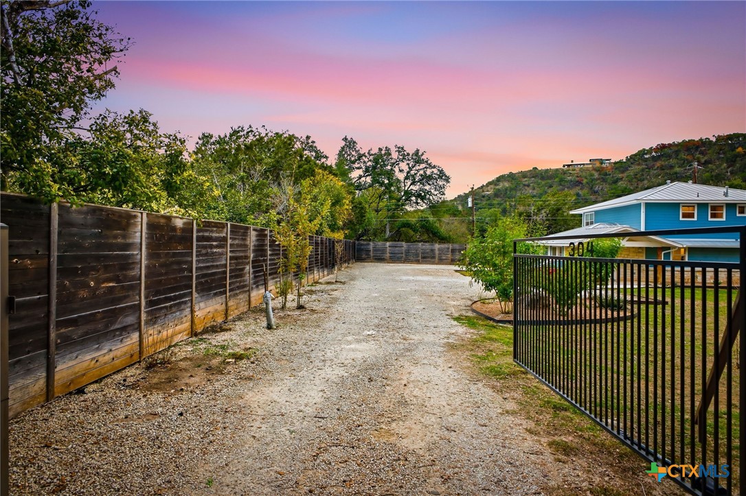 main property photo 23