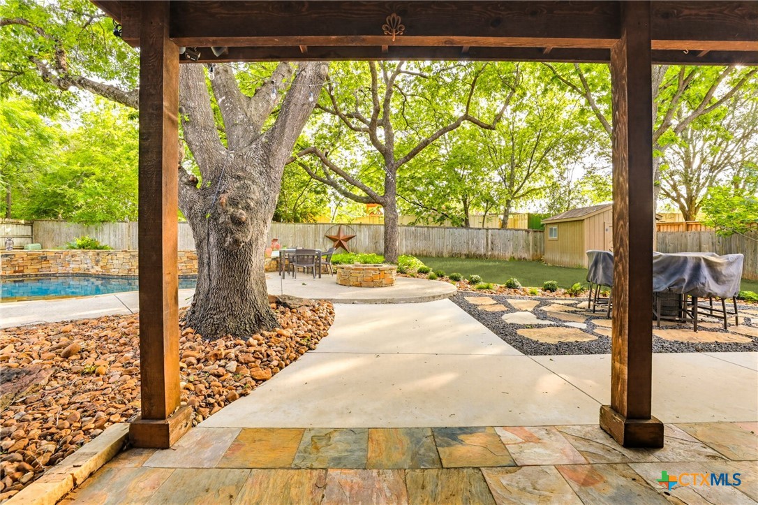 main property photo 30