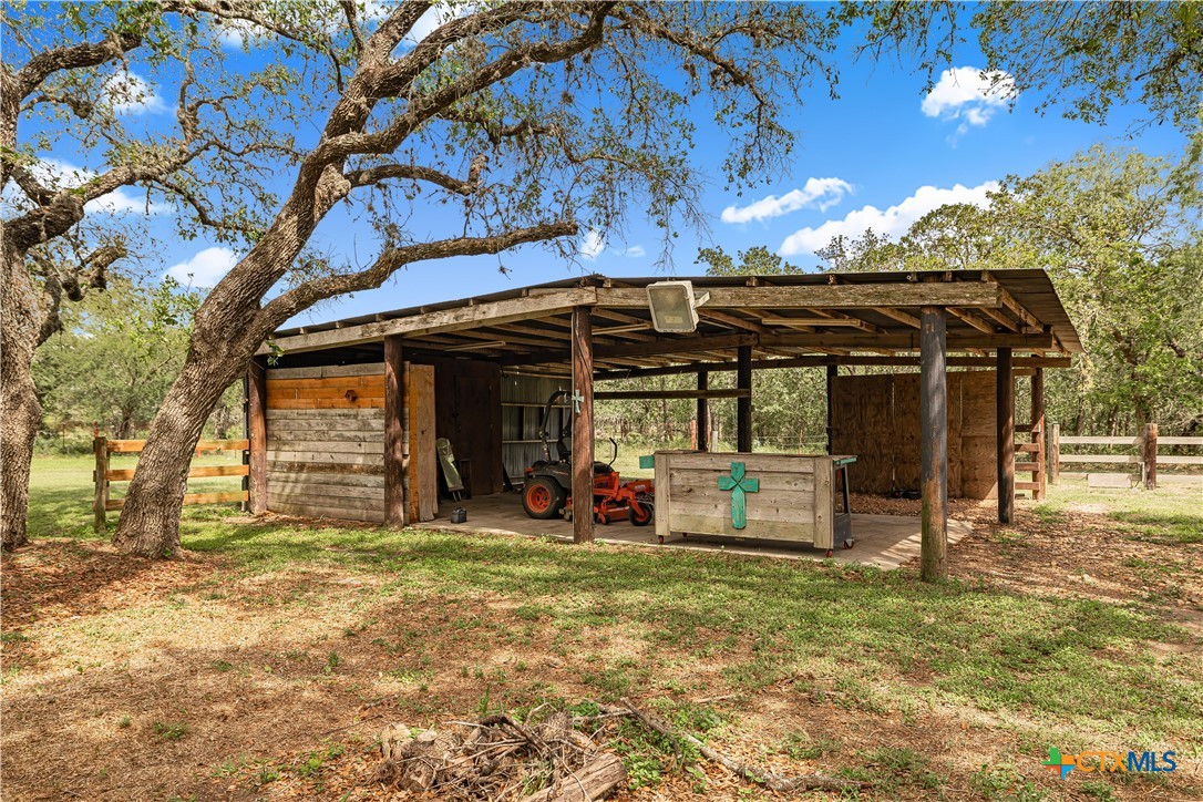 main property photo 18