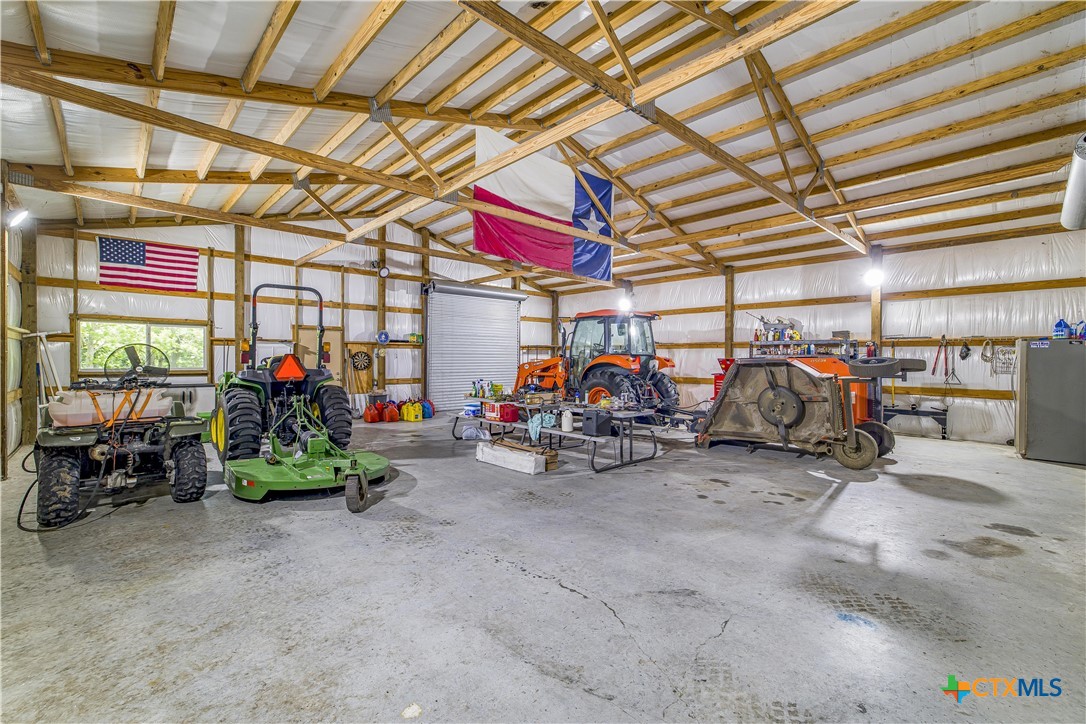 main property photo 40