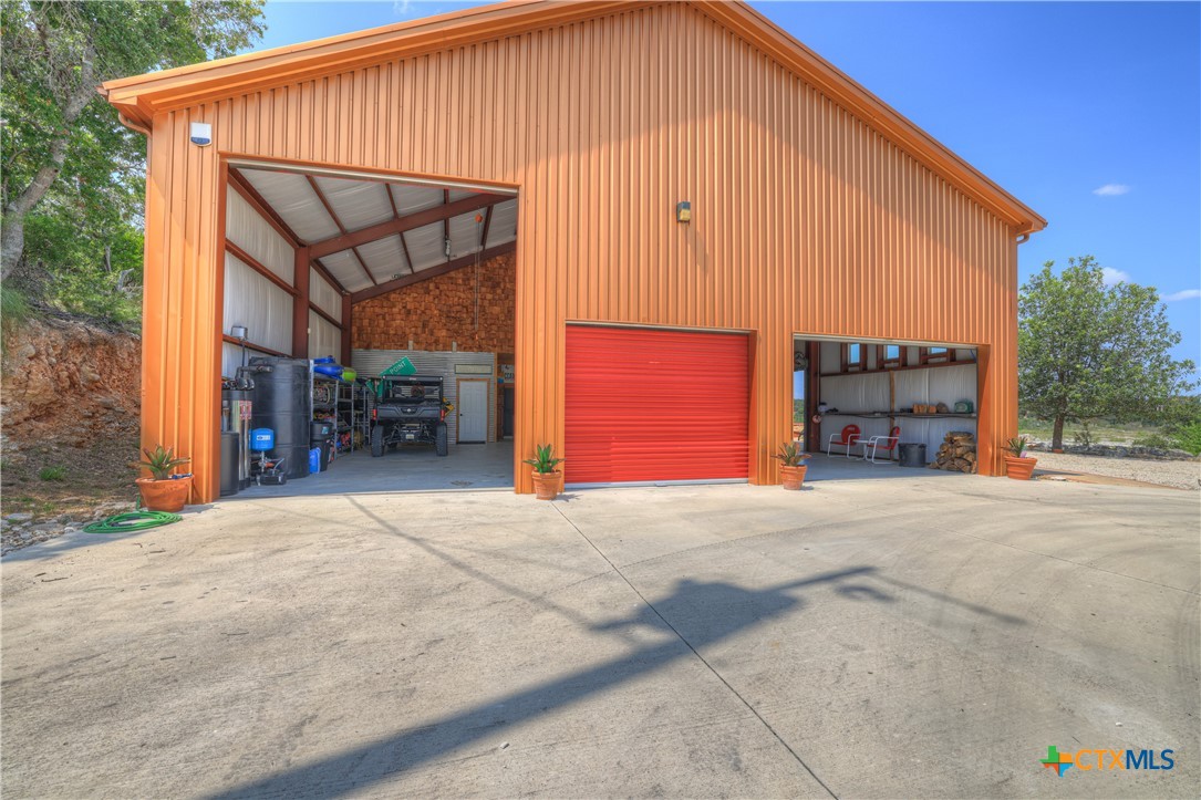 main property photo 29