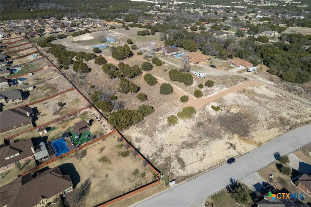 main property photo 10
