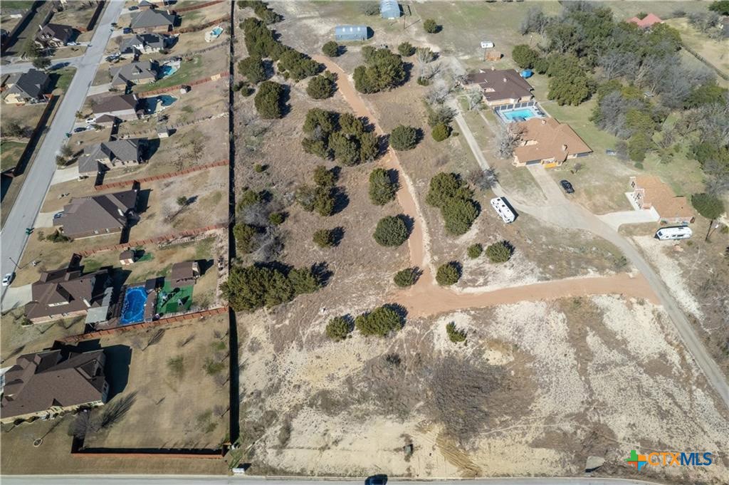 main property photo 13
